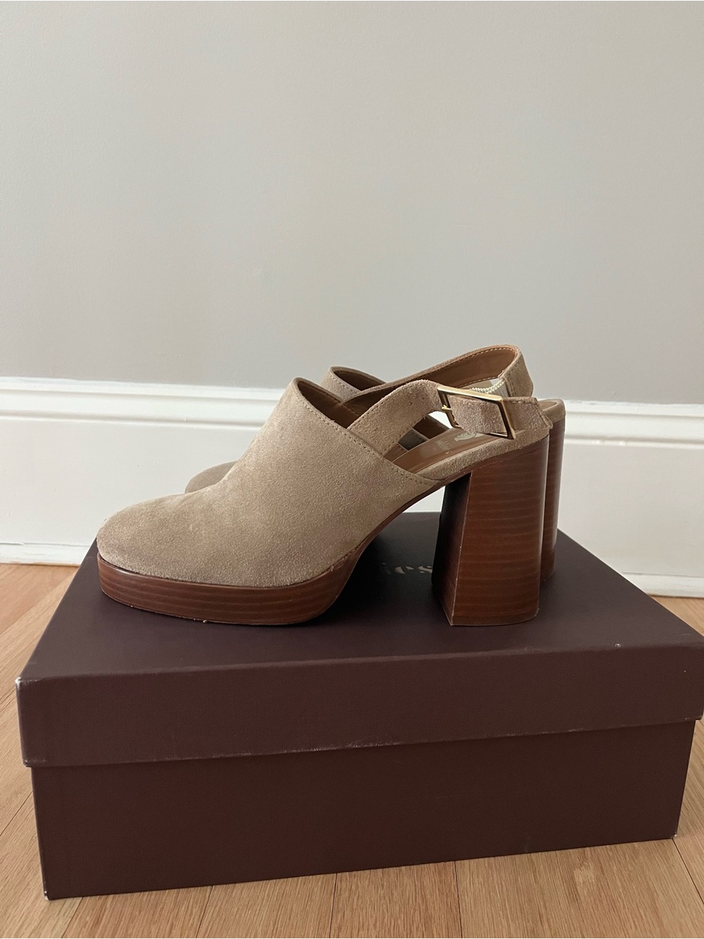 Bobbie’s Paris Savannah Heeled Sandals